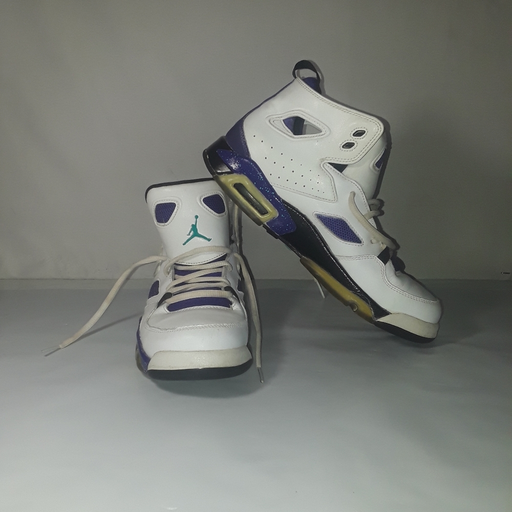 Nike Jordans (Youth)